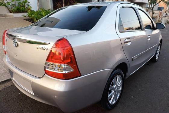 TOYOTA ETIOS 1.5 XLS SEDAN 16V FLEX 4P MANUAL TOYOTA ETIOS 1.5 XLS SEDAN 16V FLEX 4P MANUAL
